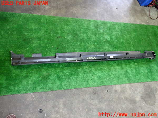 2UPJ-28861390]ボルボ・XC40(XB420TXCM)右サイドステップ 中古_m0004.jpg