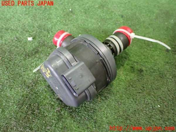2UPJ-28862110]ボルボ・XC40(XB420TXCM)ウォーターポンプ 中古_m0001.jpg