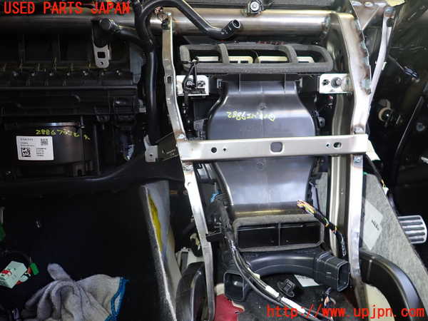 2UPJ-28866081]ボルボ・XC40(XB420TXCM)エバポレーター1 中古_m0001.jpg