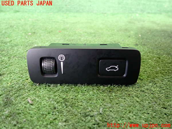 2UPJ-28866307]ボルボ・XC40(XB420TXCM)スイッチ2 (バックドア) 中古_m0001.jpg