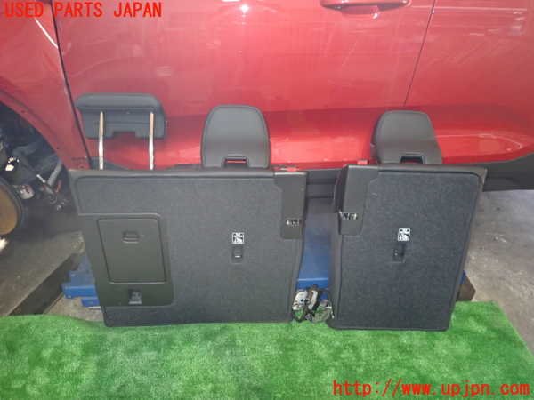 2UPJ-28867385]ボルボ・XC40(XB420TXCM)リアシート 中古_m0004.jpg