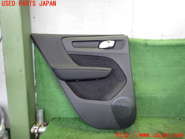 2UPJ-28861324]ボルボ・XC40(XB420TXCM)左後ドア内張り 中古_m0001.jpg
