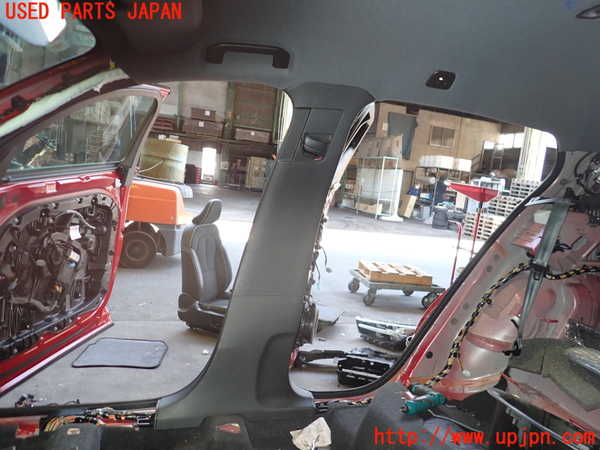 2UPJ-28867665]ボルボ・XC40(XB420TXCM)右センターピラートリム 中古_m0001.jpg