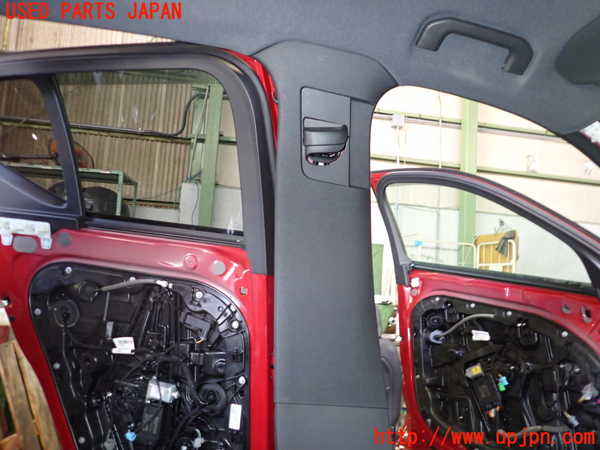 2UPJ-28867670]ボルボ・XC40(XB420TXCM)左センターピラートリム 中古_m0002.jpg