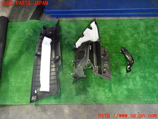 2UPJ-28867680]ボルボ・XC40(XB420TXCM)左リアピラートリム 中古_m0002.jpg