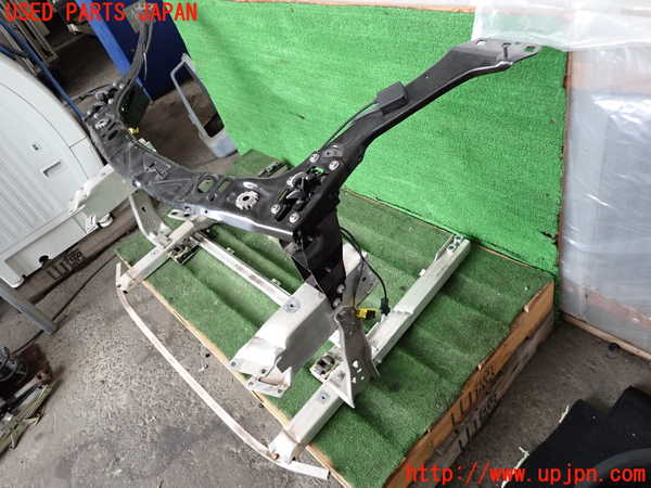 2UPJ-28871041]BMW ミニ(MINI)クーパーD クロスオーバー(YT20)コアサポート 中古 F60_m0002.jpg