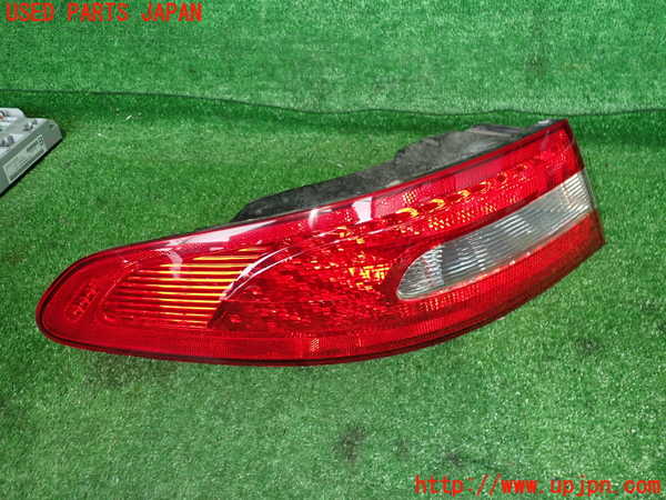 2UPJ-28891536]ジャガー・XF(J05FA)左テールランプ 中古_m0001.jpg