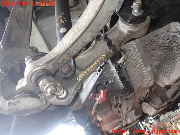 2UPJ-28895176]ジャガー・XF(J05FA)右フロントロアアーム1 中古_m0001.jpg