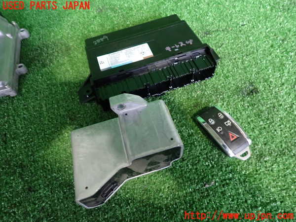 2UPJ-28896110]ジャガー・XF(J05FA)エンジンコンピューター 中古_m0003.jpg