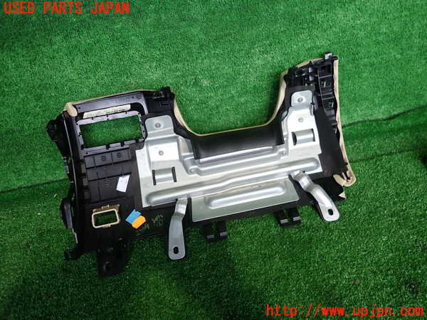 2UPJ-28897691]ジャガー・XF(J05FA)内装トリム類1 中古_m0003.jpg