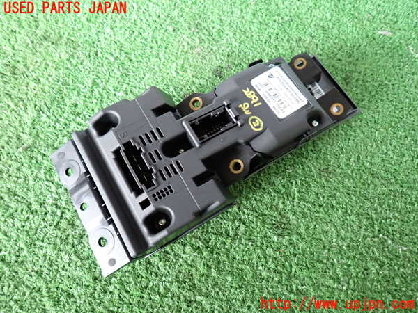 2UPJ-28916307]ポルシェ・パナメーラ S E-ハイブリッド(970CGEA)スイッチ2 (シートヒーター、リアサンシェード他) 中古_m0002.jpg