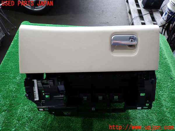 2UPJ-28917516]ポルシェ・パナメーラ S E-ハイブリッド(970CGEA)グローブボックス1 中古_m0001.jpg