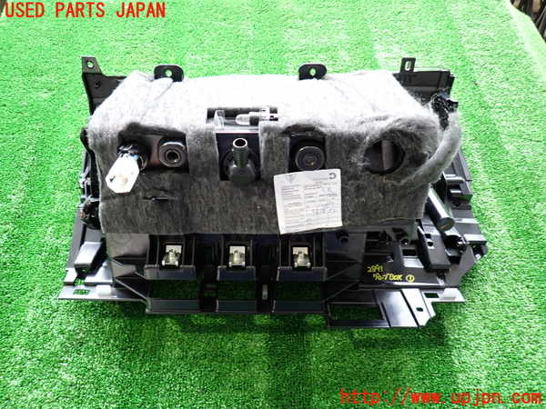 2UPJ-28917516]ポルシェ・パナメーラ S E-ハイブリッド(970CGEA)グローブボックス1 中古_m0005.jpg