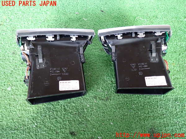 2UPJ-28917526]ポルシェ・パナメーラ S E-ハイブリッド(970CGEA)エアコン吹き出し口1 (真中) 中古_m0003.jpg
