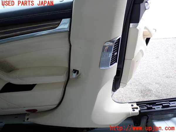 2UPJ-28917665]ポルシェ・パナメーラ S E-ハイブリッド(970CGEA)右センターピラートリム 中古_m0003.jpg