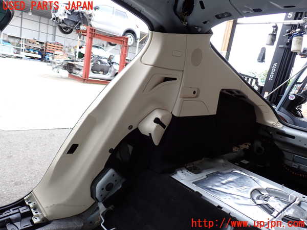 2UPJ-28917675]ポルシェ・パナメーラ S E-ハイブリッド(970CGEA)右リアピラートリム 中古_m0001.jpg