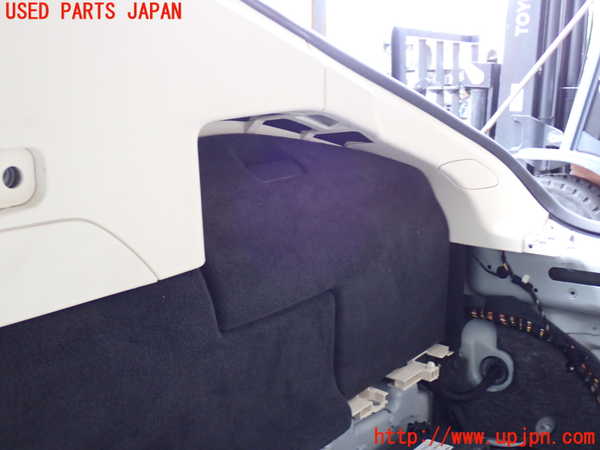 2UPJ-28917675]ポルシェ・パナメーラ S E-ハイブリッド(970CGEA)右リアピラートリム 中古_m0004.jpg