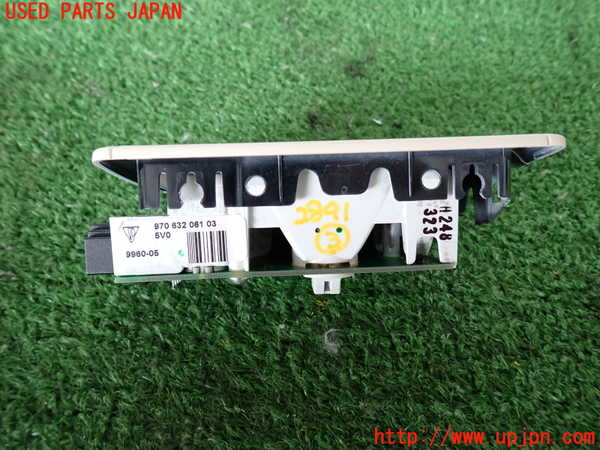 2UPJ-28916413]ポルシェ・パナメーラ S E-ハイブリッド(970CGEA)ルームランプ3 (2列目左) 中古_m0002.jpg