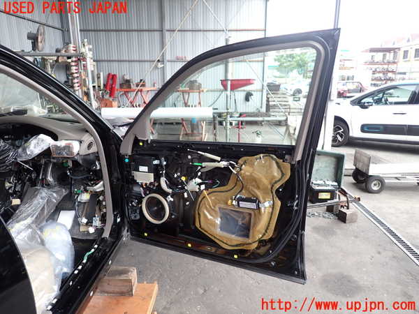 2UPJ-28921230]セルシオ(UCF31)右前ドア 中古_m0002.jpg