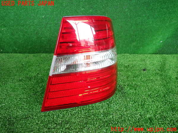 2UPJ-28921530]セルシオ(UCF31)右テールランプ 中古_m0001.jpg