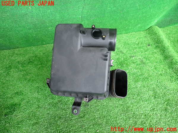 5UPJ-28922560]セルシオ(UCF31)エアクリーナーボックス 中古_m0001.jpg