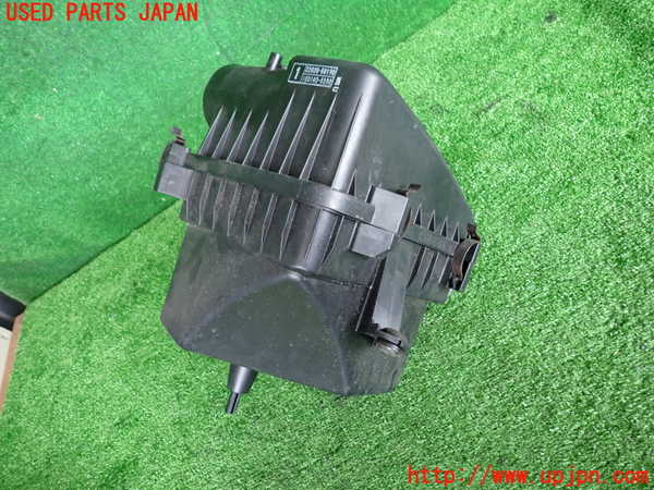 5UPJ-28922560]セルシオ(UCF31)エアクリーナーボックス 中古_m0003.jpg