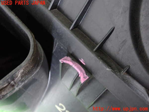 5UPJ-28922560]セルシオ(UCF31)エアクリーナーボックス 中古_m0004.jpg