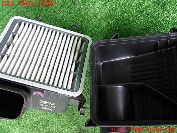 5UPJ-28922560]セルシオ(UCF31)エアクリーナーボックス 中古_m0005.jpg