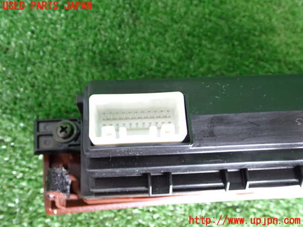 2UPJ-28926306]セルシオ(UCF31)スイッチ1 (TRC OFF) 中古_m0003.jpg