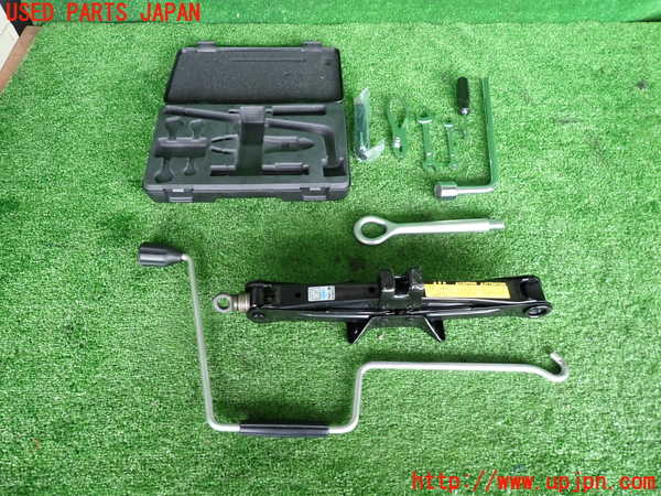 2UPJ-28927805]セルシオ(UCF31)車載工具 中古_m0001.jpg