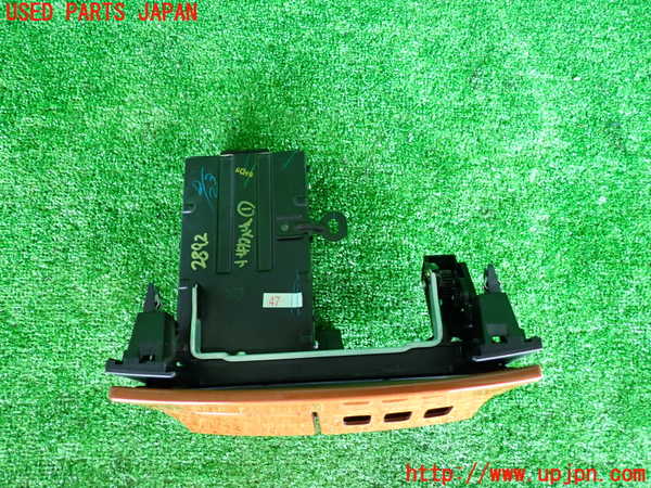 2UPJ-28927841]セルシオ(UCF31)小物入れ1 中古_m0002.jpg