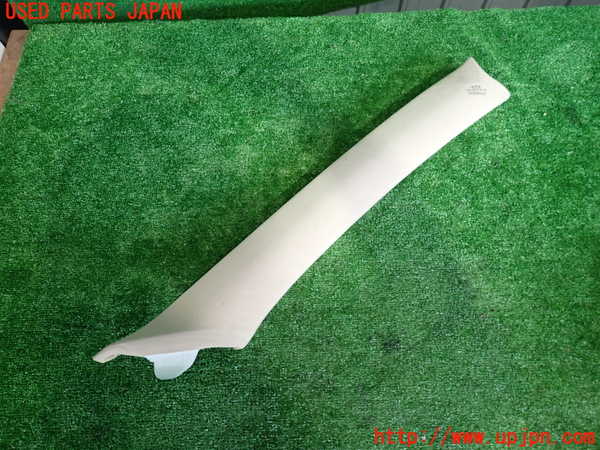 2UPJ-28927655]セルシオ(UCF31)右フロントピラートリム 中古_m0001.jpg