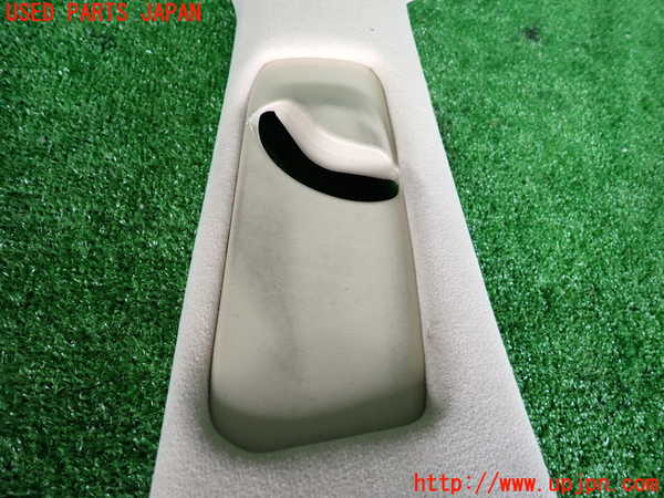 2UPJ-28927665]セルシオ(UCF31)右センターピラートリム 中古_m0002.jpg