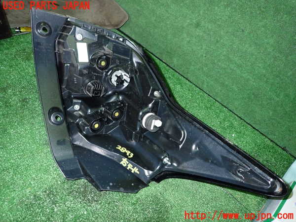 1UPJ-28931530]ヤリス(YARIS) ハイブリッド(MXPH10)右テールランプ 中古_m0003.jpg