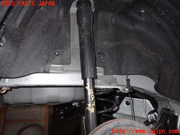 1UPJ-28935070]ヤリス(YARIS) ハイブリッド(MXPH10)右リアショックアブソーバー 中古_m0001.jpg