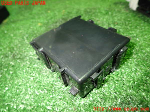 5UPJ-28936146]ヤリス(YARIS) ハイブリッド(MXPH10)コンピューター1 (ワイパーリレー) 中古_m0003.jpg