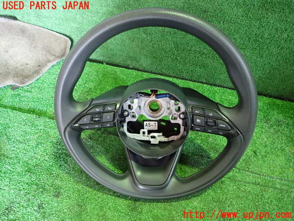 1UPJ-28937855]ヤリス(YARIS) ハイブリッド(MXPH10)ステアリングホイール 中古_m0001.jpg