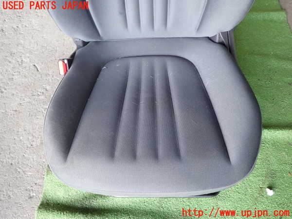 1UPJ-28937065]ヤリス(YARIS) ハイブリッド(MXPH10)助手席シート 中古_m0002.jpg