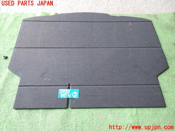 5UPJ-28937772]ヤリス(YARIS) ハイブリッド(MXPH10)ラゲッジトレイ2 中古_m0002.jpg