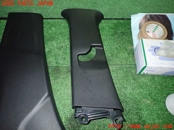 5UPJ-28937670]ヤリス(YARIS) ハイブリッド(MXPH10)左センターピラートリム 中古_m0002.jpg