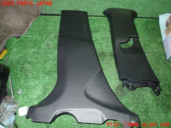 5UPJ-28937670]ヤリス(YARIS) ハイブリッド(MXPH10)左センターピラートリム 中古_m0003.jpg