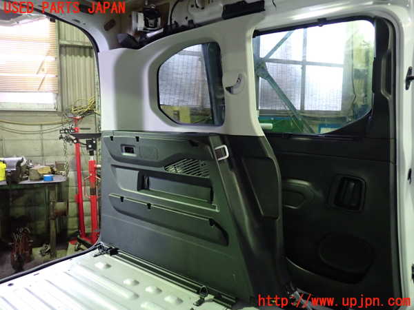 1UPJ-28947680]シトロエン・BERLINGO(ベルランゴ)(K9CYH01)左リアピラートリム 中古_m0001.jpg