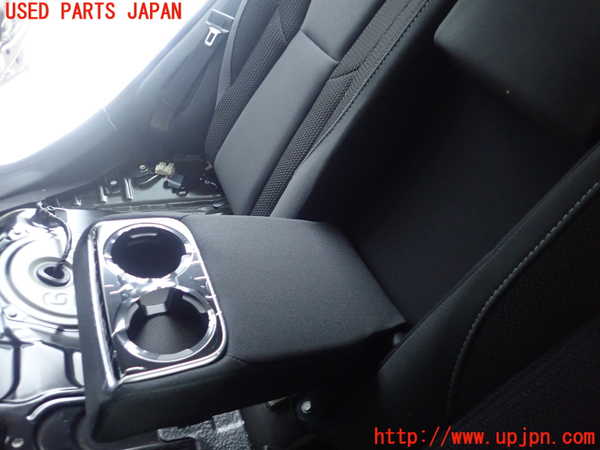 5UPJ-28967385]レヴォーグ(VN5)リアシート 中古_m0002.jpg