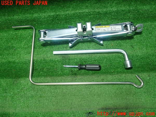 1UPJ-28967805]レヴォーグ(VN5)車載工具 中古_m0001.jpg