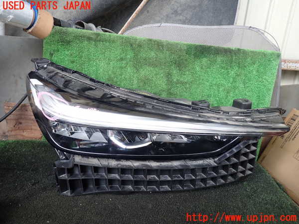 1UPJ-28971130]ヴェゼル ハイブリッド(e：HEV)(RV5)右ヘッドライト LED 中古_m0001.jpg