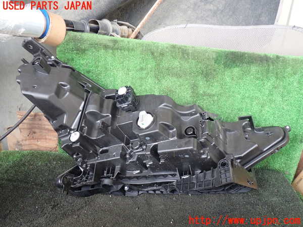 1UPJ-28971132]ヴェゼル ハイブリッド(e：HEV)(RV5)左ヘッドライト LED 中古_m0003.jpg