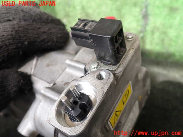 5UPJ-28976025]ヴェゼル ハイブリッド(e：HEV)(RV5)エアコンコンプレッサー 中古_m0003.jpg