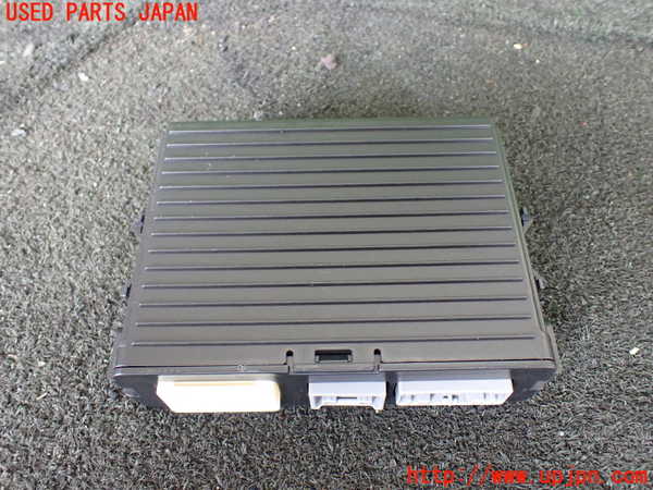 5UPJ-28976153]ヴェゼル ハイブリッド(e：HEV)(RV5)コンピューター8 (CONTL UNIT PTG) 中古_m0003.jpg