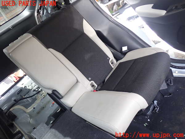 5UPJ-28977175]ヴェゼル ハイブリッド(e：HEV)(RV5)左2列目シート 中古_m0001.jpg