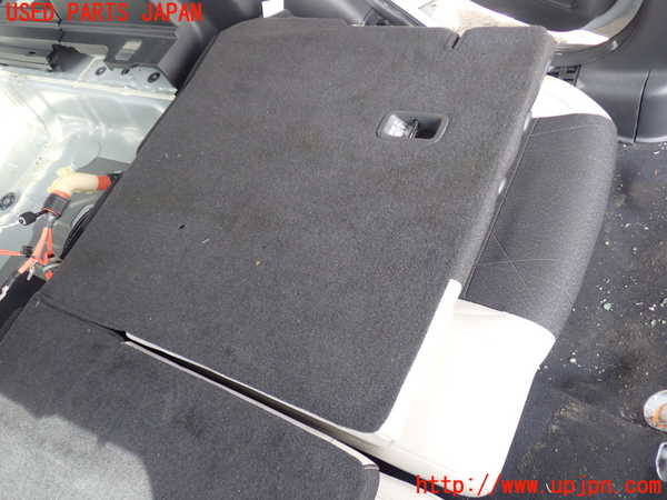 5UPJ-28977175]ヴェゼル ハイブリッド(e：HEV)(RV5)左2列目シート 中古_m0004.jpg